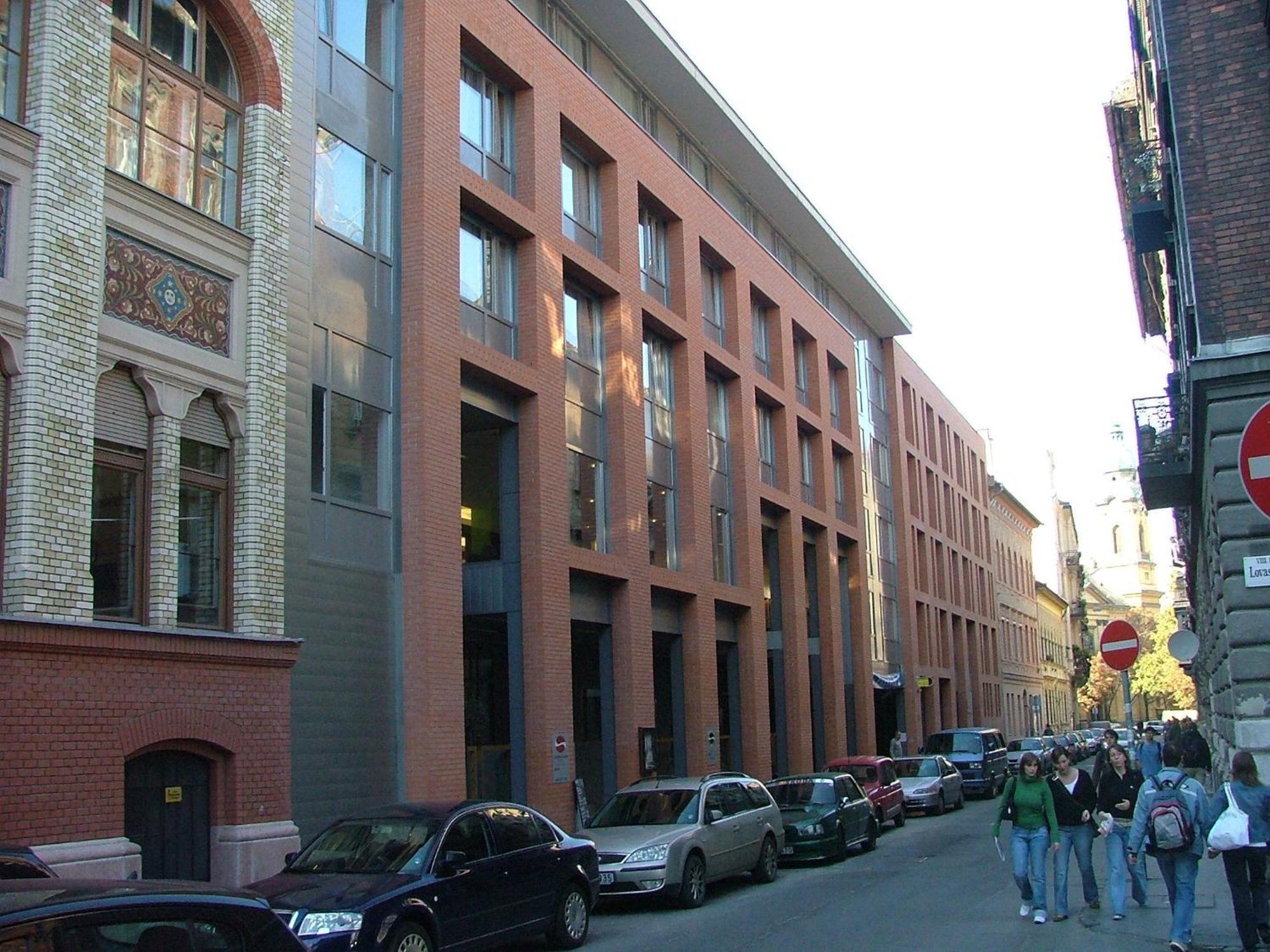 City Hostel Corvin Budapest Bagian luar foto